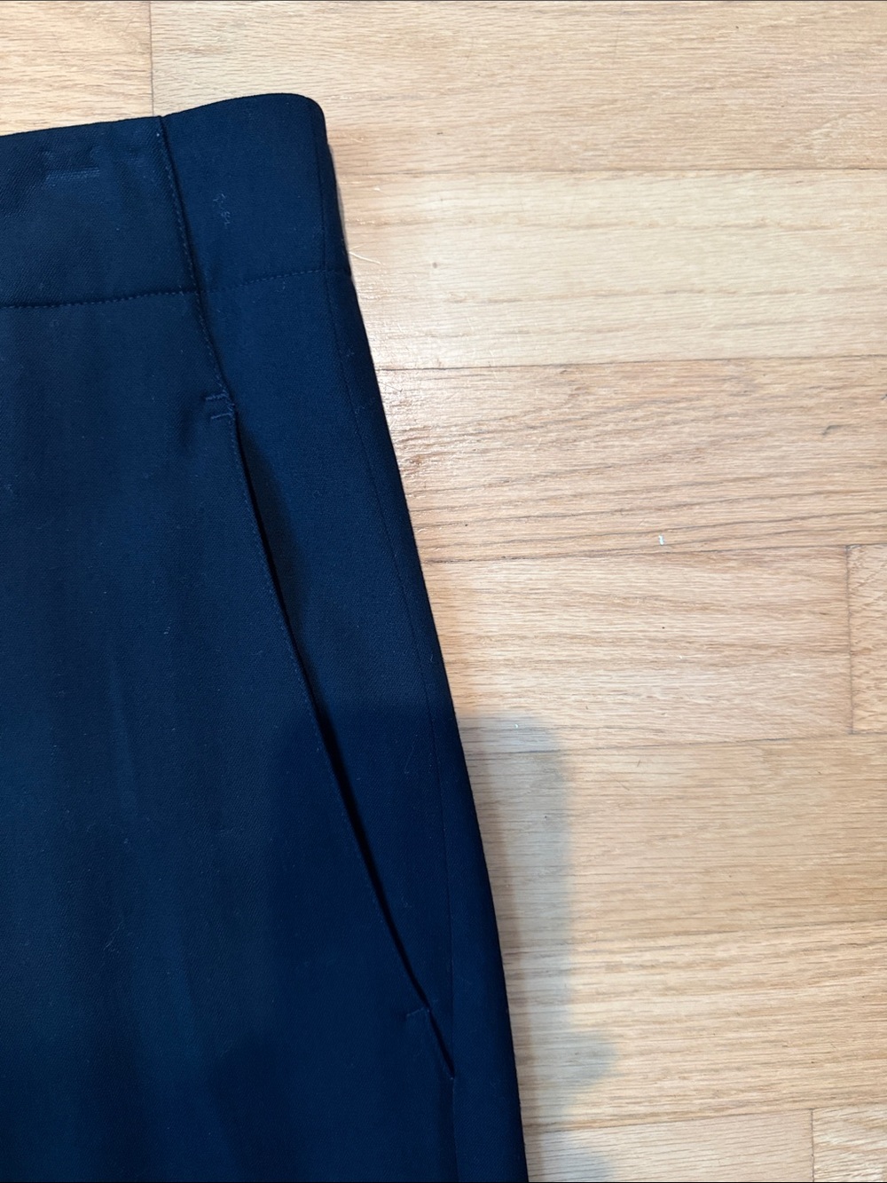 Vince Women's navy Cropped Dress Pants - Picture 2 of 5